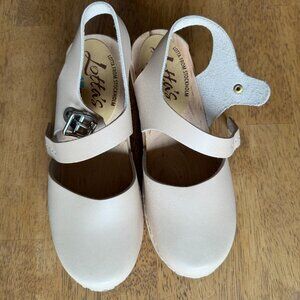 Lotta Clogs - NWT